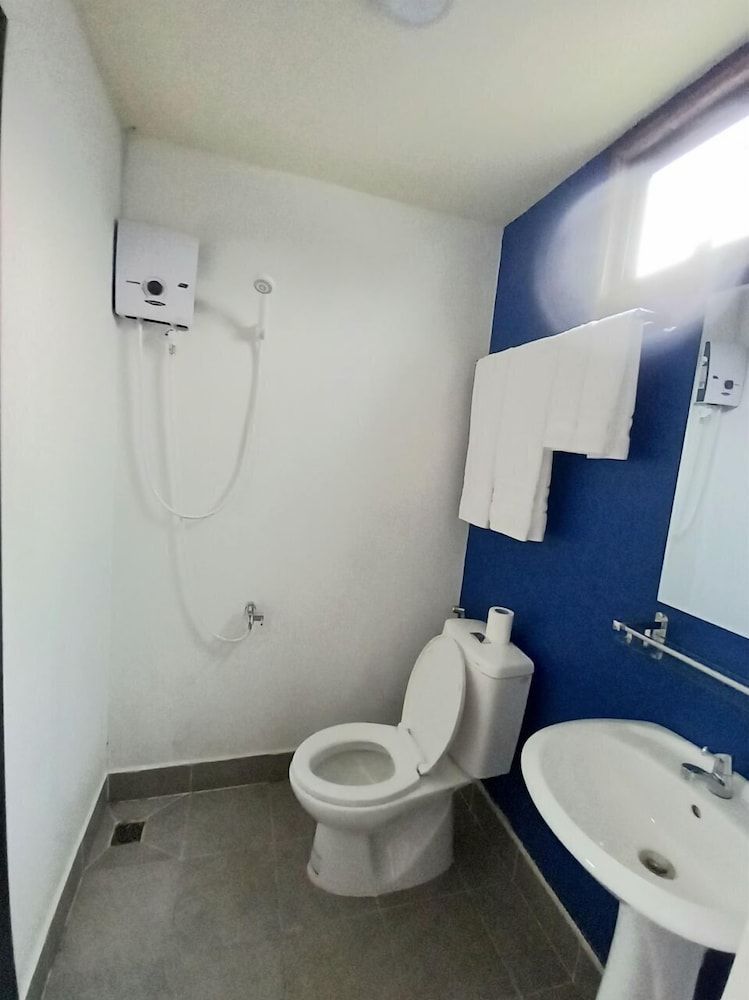 Kampot Tropical Village Double Room 13