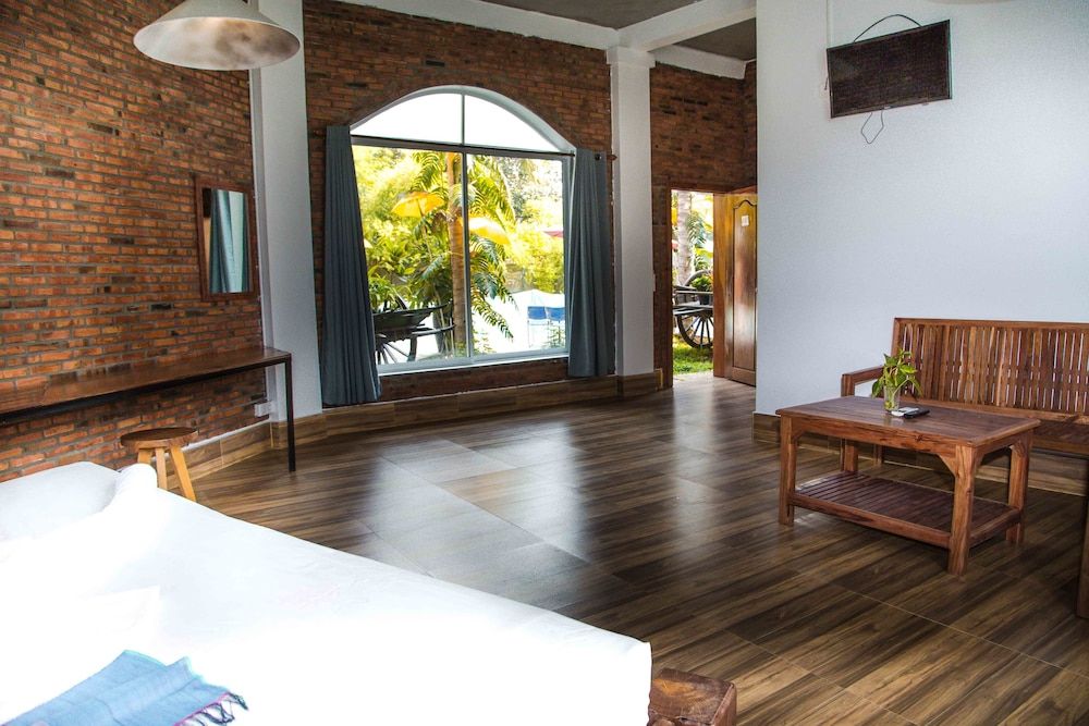 The Coconut House Villa Pool View Room 5