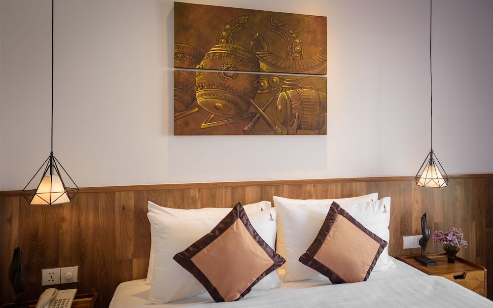 Phnom Penh 51 Hotel & Residences Superior Double Room 7