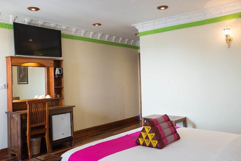 Okay Palace Hotel Deluxe Double Room 5