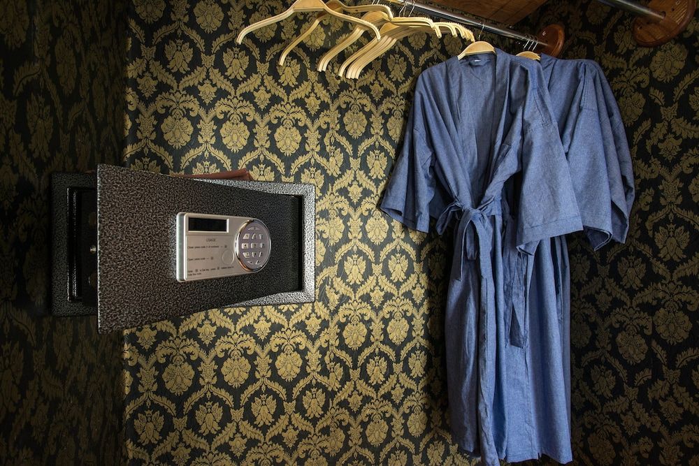 Okay Palace Hotel Deluxe Double Room 13