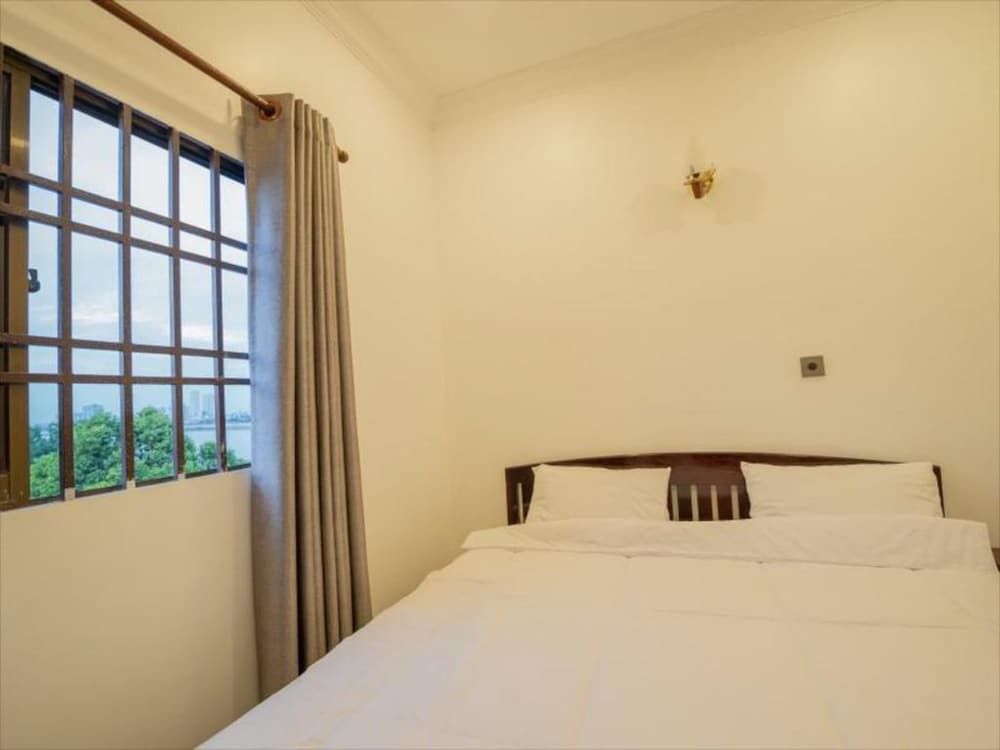 4 Rivers Hotel Double Room, No Windows