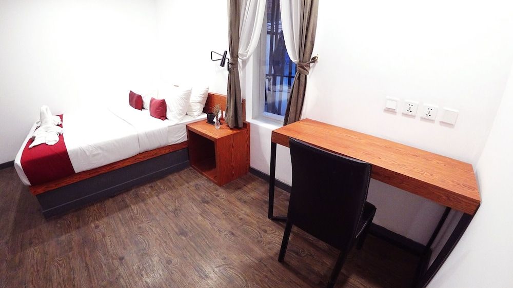 Hotel Records Superior Double Room 3