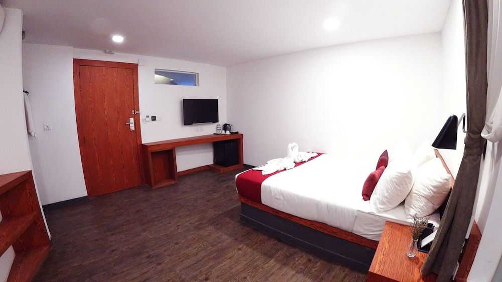 Hotel Records Superior Double Room 2