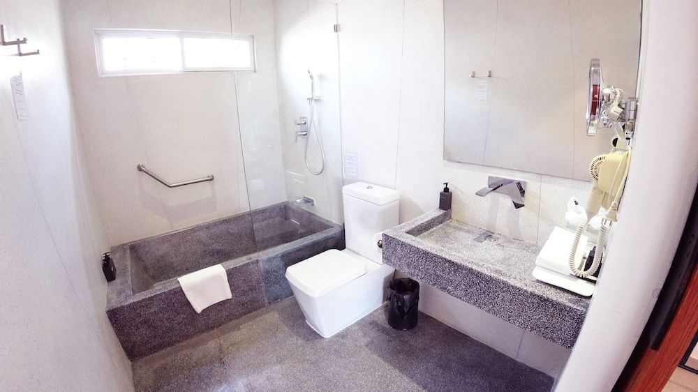 Hotel Records Family Suite 8