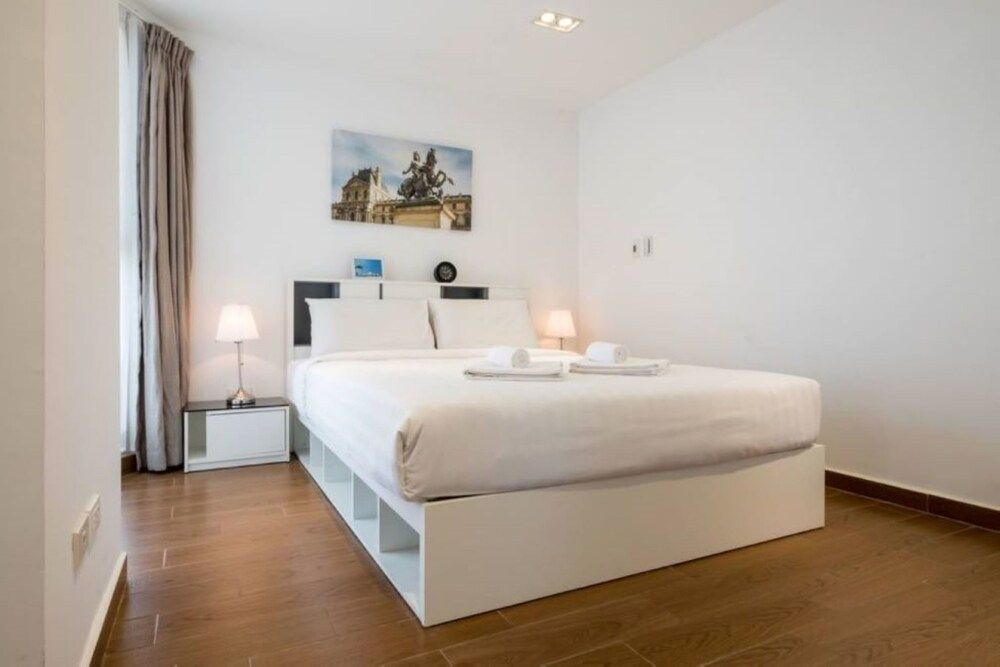 undefined Bellavita Service Apartment