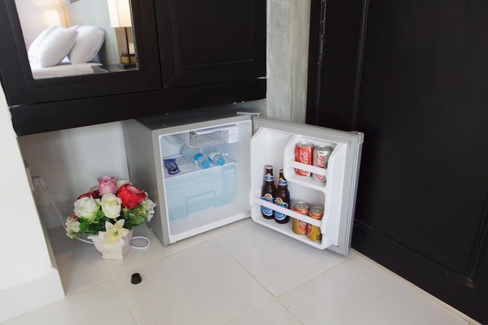 Mini-Refrigerator