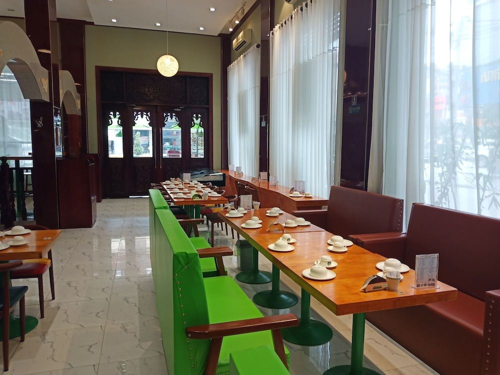 undefined Golden Port Hotel 5