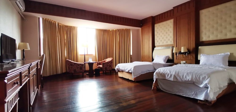 Oruseeey Hotel Deluxe City View Business Twin Room 4