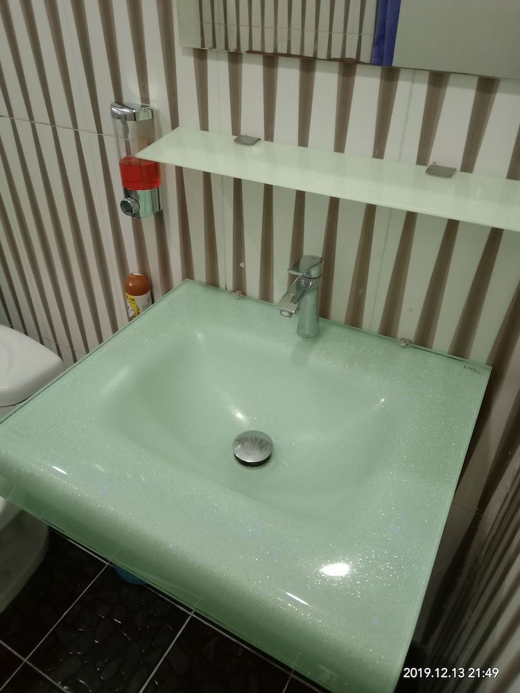 Stay Inn Hostel 4-Bed Shared Dormitory 3