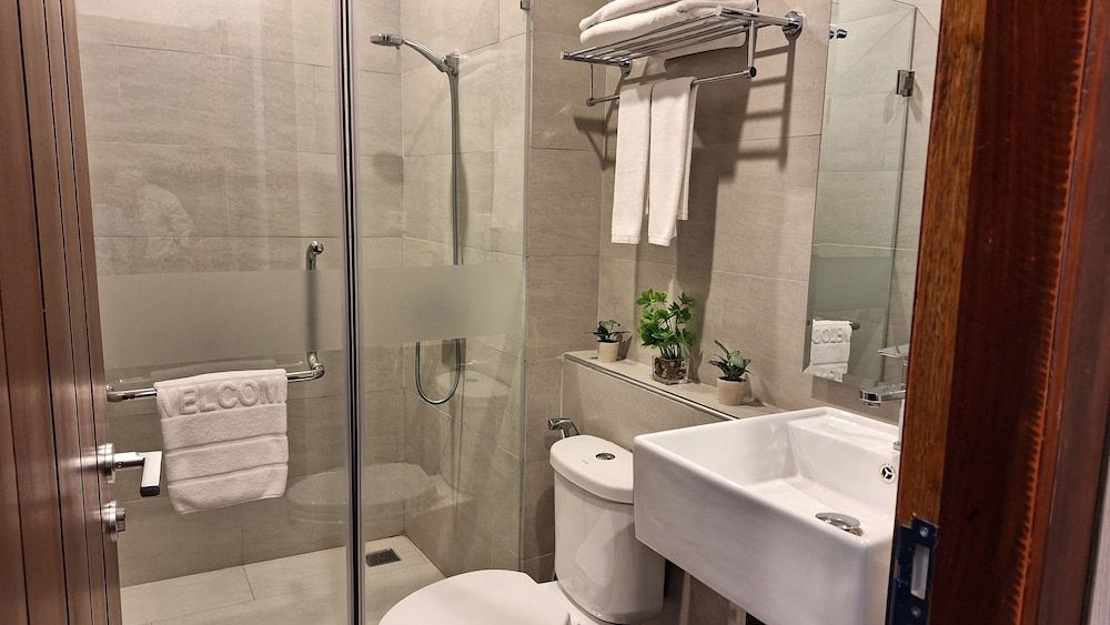 Joli Hotel Superior Double Room 8