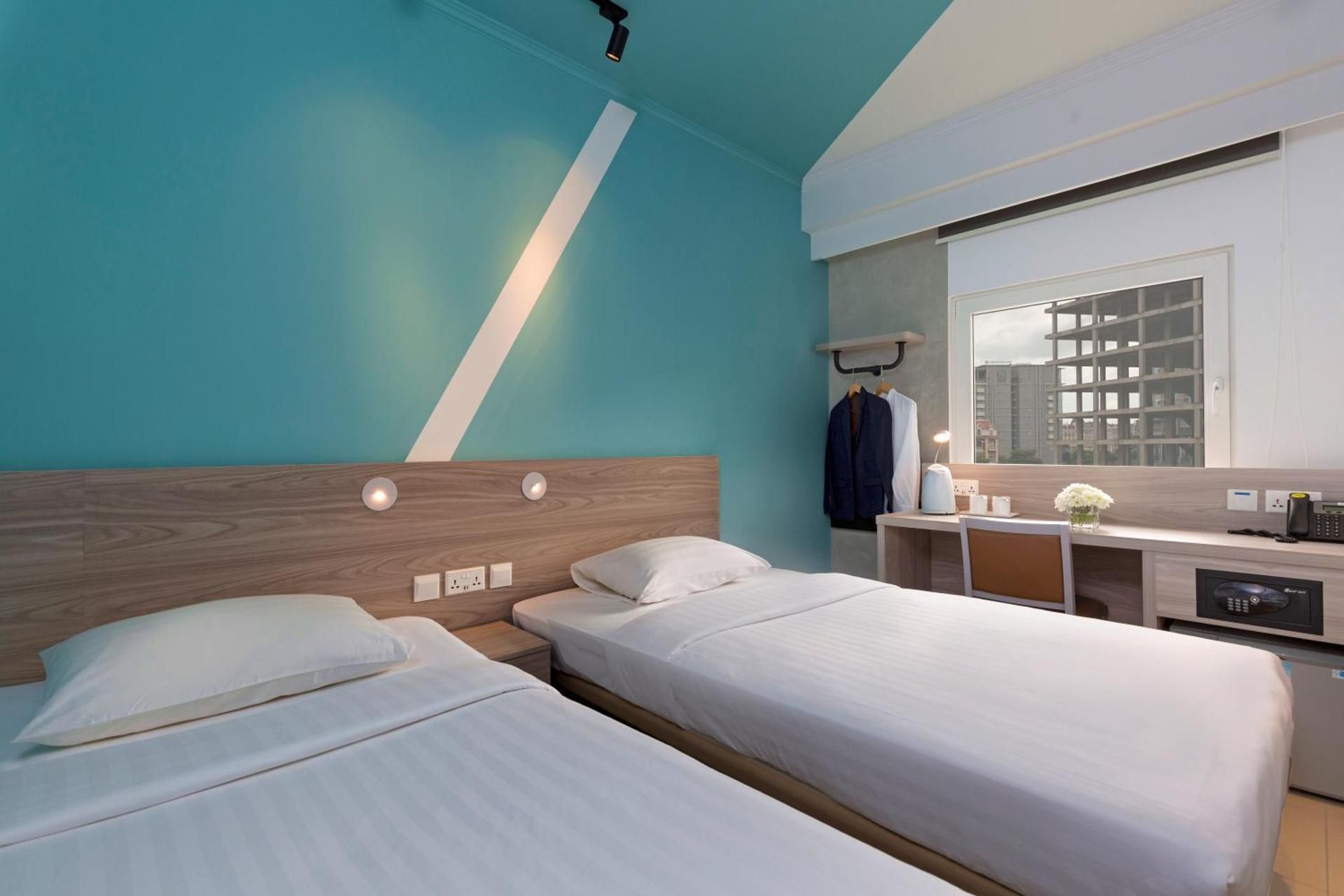 Standard Room with 2 single bed