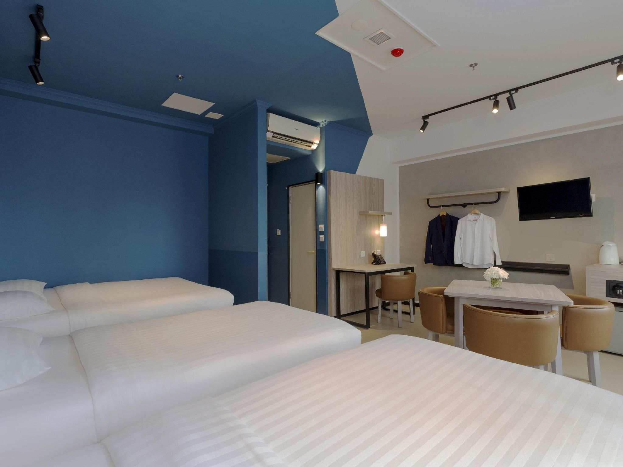 Family Room With 1 Double Bed And 2 Single Beds