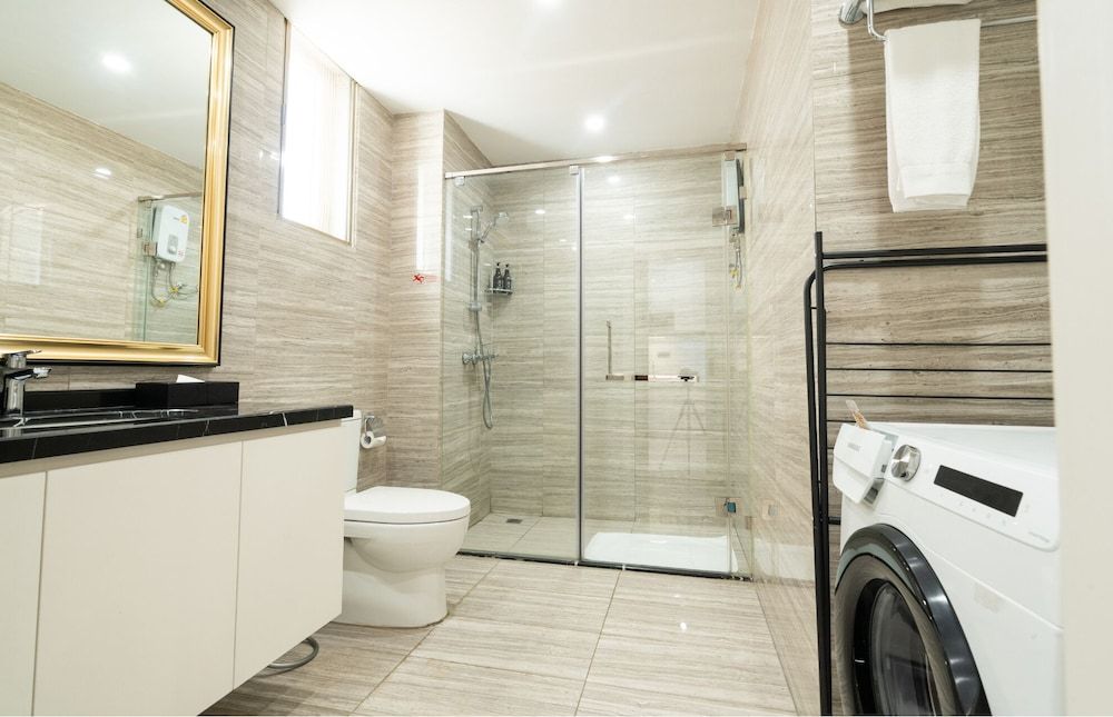 One Bedroom Deluxe (Access Lounge)