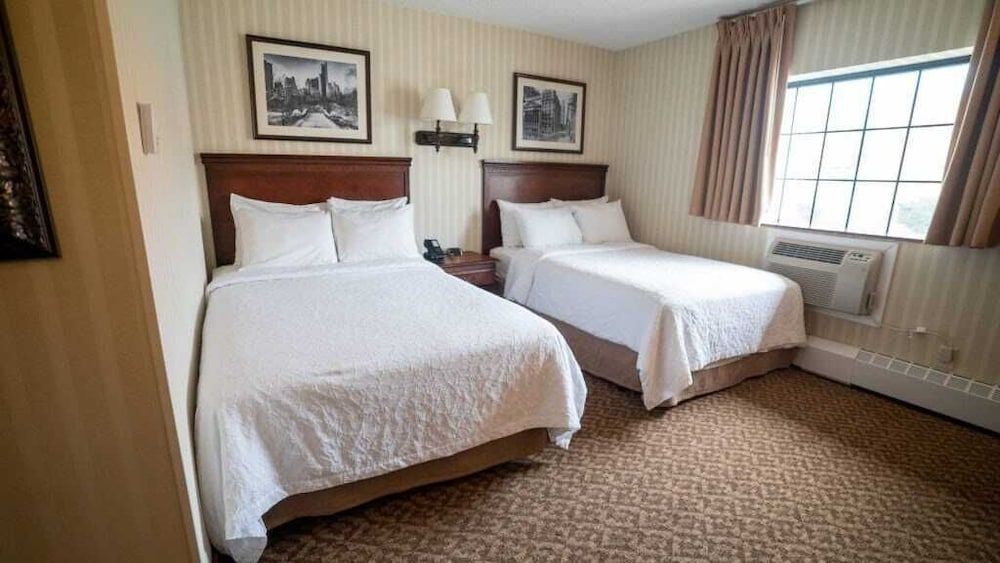 undefined Unique Hotel Management Service 7