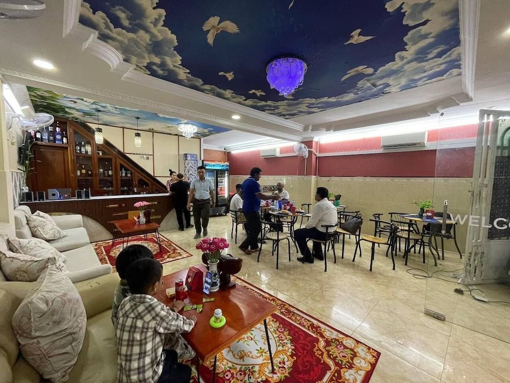 undefined Unique Hotel Management Service 5