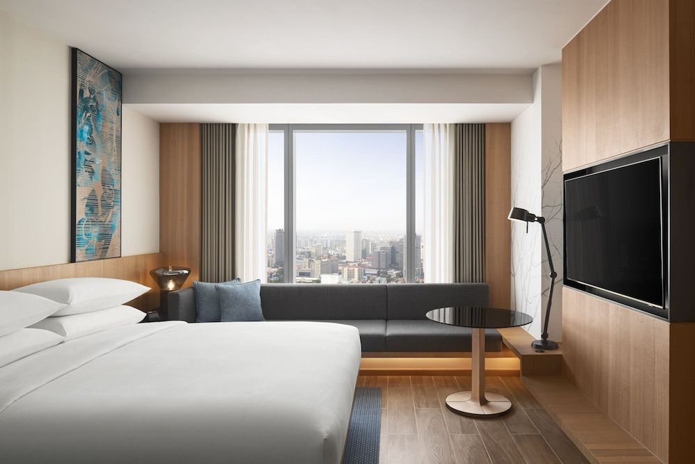 Fairfield By Marriott Phnom Penh Standard Room, 1 King Bed, Non Smoking 2