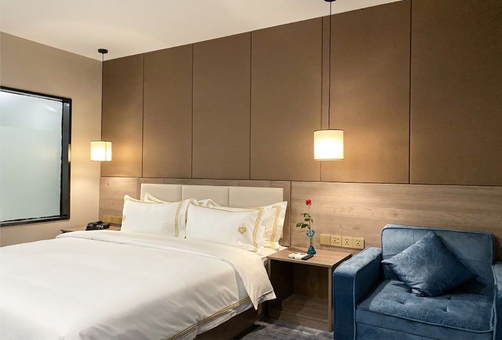 Jing Du Hotel Superior Double Room 3