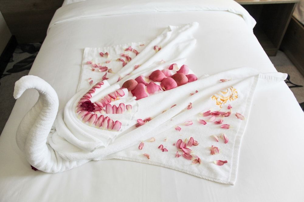 Jing Du Hotel Superior Twin Room 3