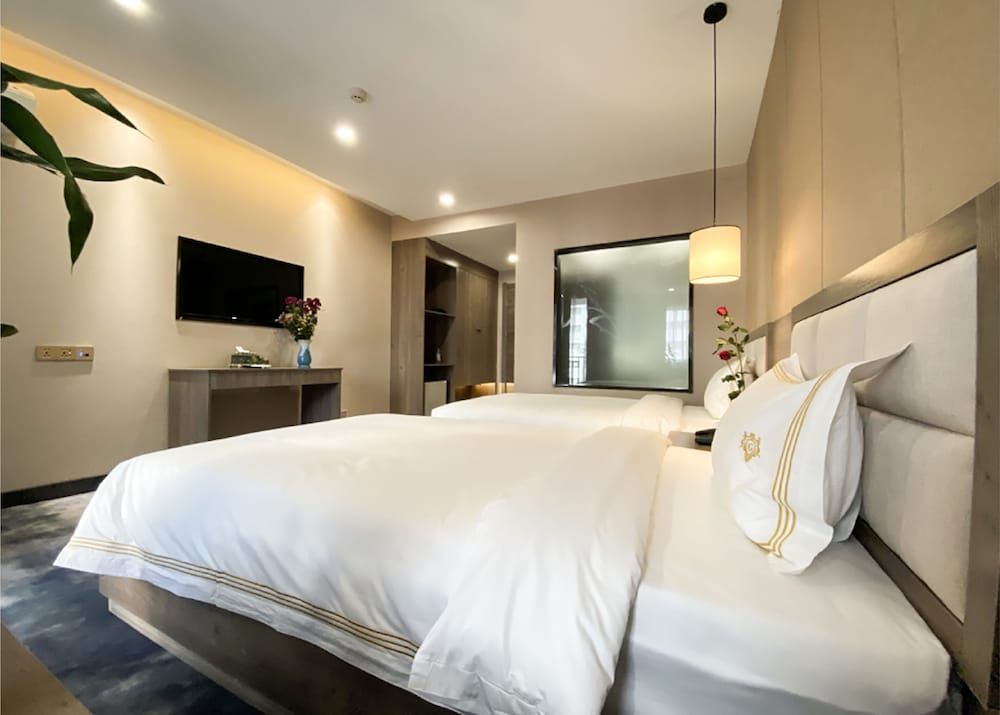 Jing Du Hotel Deluxe Double Room 6