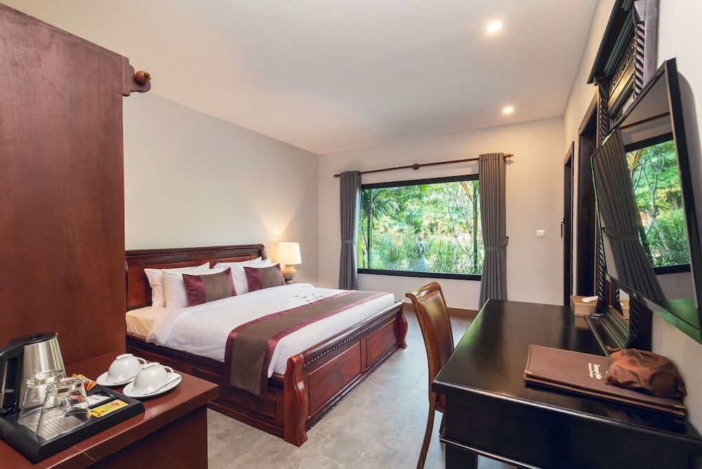 La Renaissance Boutique Luxury Family Villa Connecting, Garden View 9