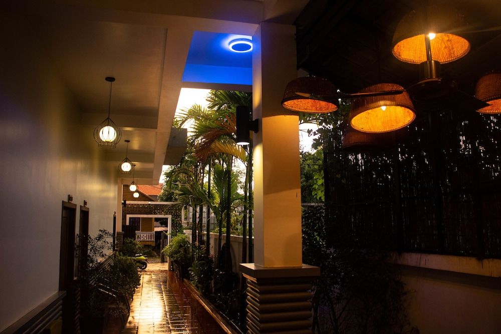 undefined Picollino Boutique 2