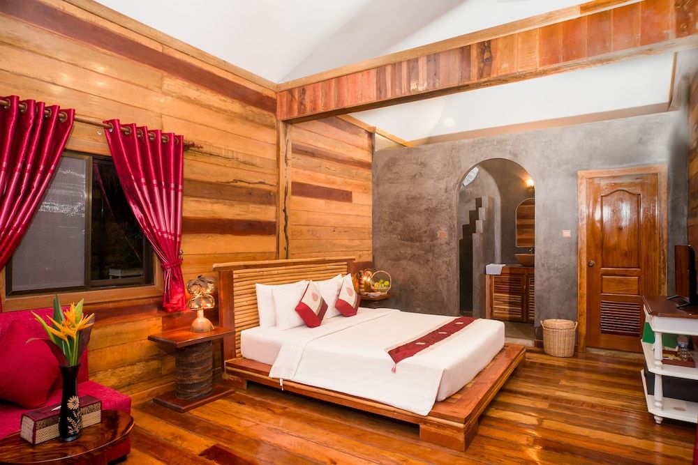 Private Jacuzzi Bungalow - 1 bedroom