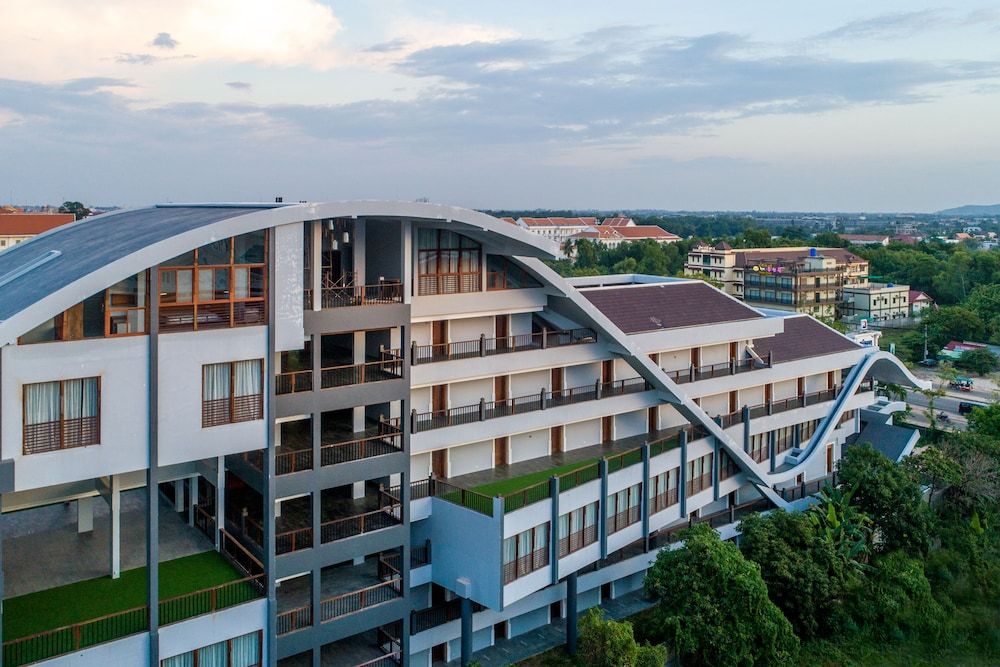 undefined Pacific Premier Resort & Spa 5