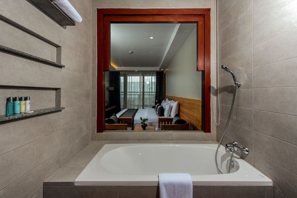 Pacific Premier Resort & Spa Premier Room without Balcony 8