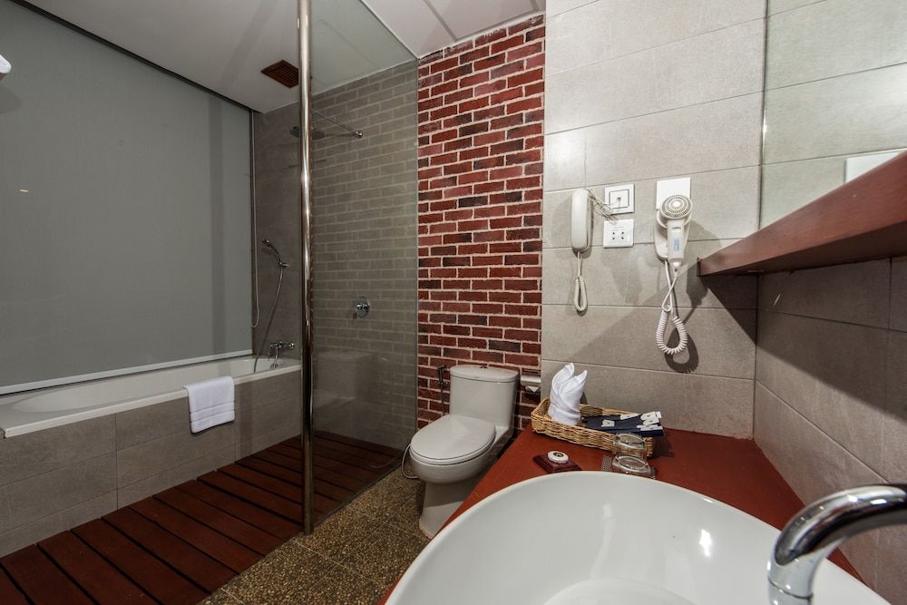 Pacific Premier Resort & Spa Premier Room without Balcony 9