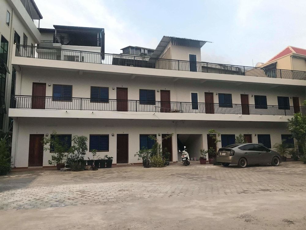 undefined MN Apartment 7