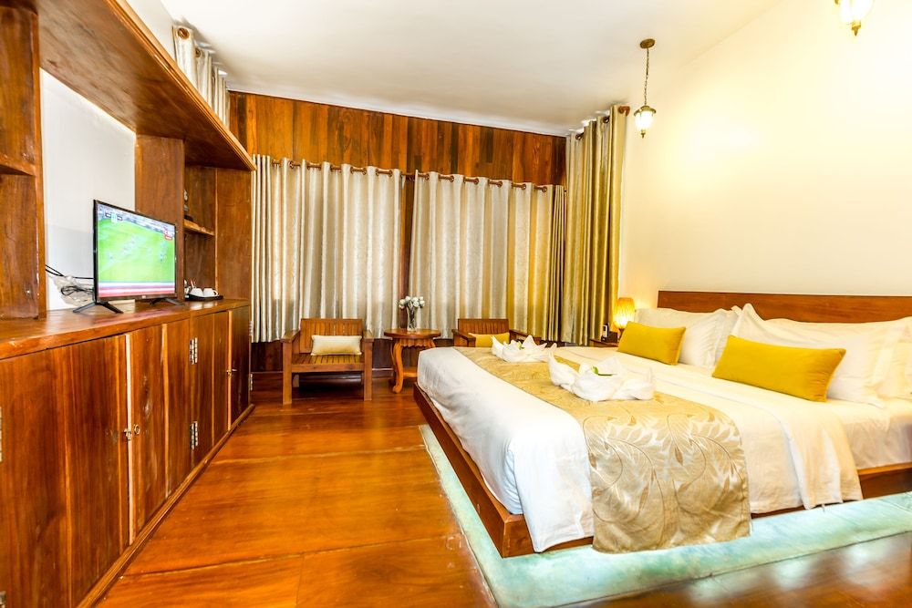 Sambath Reach D' Angkor Hotel Queen Room 8