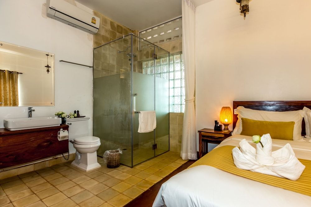 Sambath Reach D' Angkor Hotel Junior Room 14