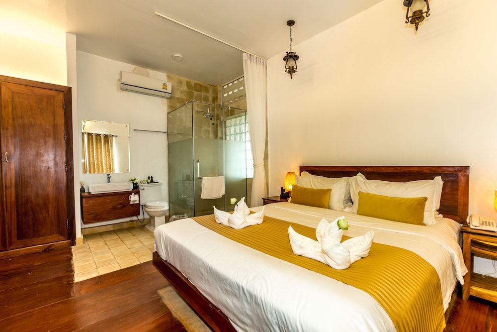 Sambath Reach D' Angkor Hotel Junior Room 11