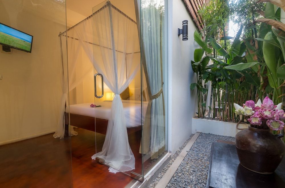 Watdamnak House Family Villa, 6 Bedrooms, Private Pool, Garden View 7