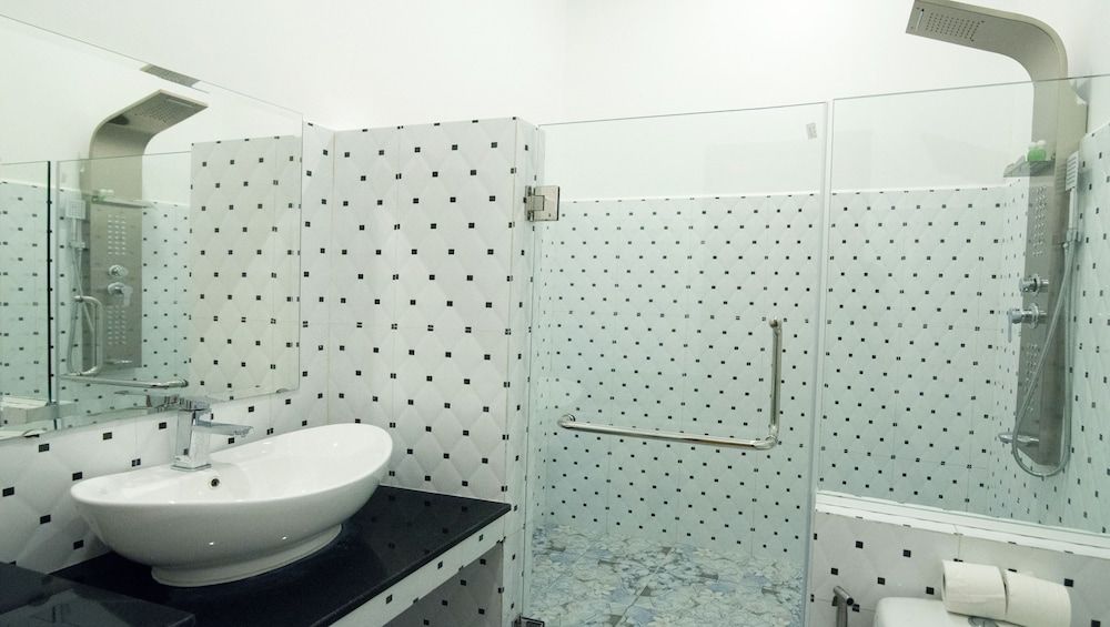 Borei Hang Tep Residence & Spa Deluxe Triple Room, 3 Twin Beds, Non Smoking 8