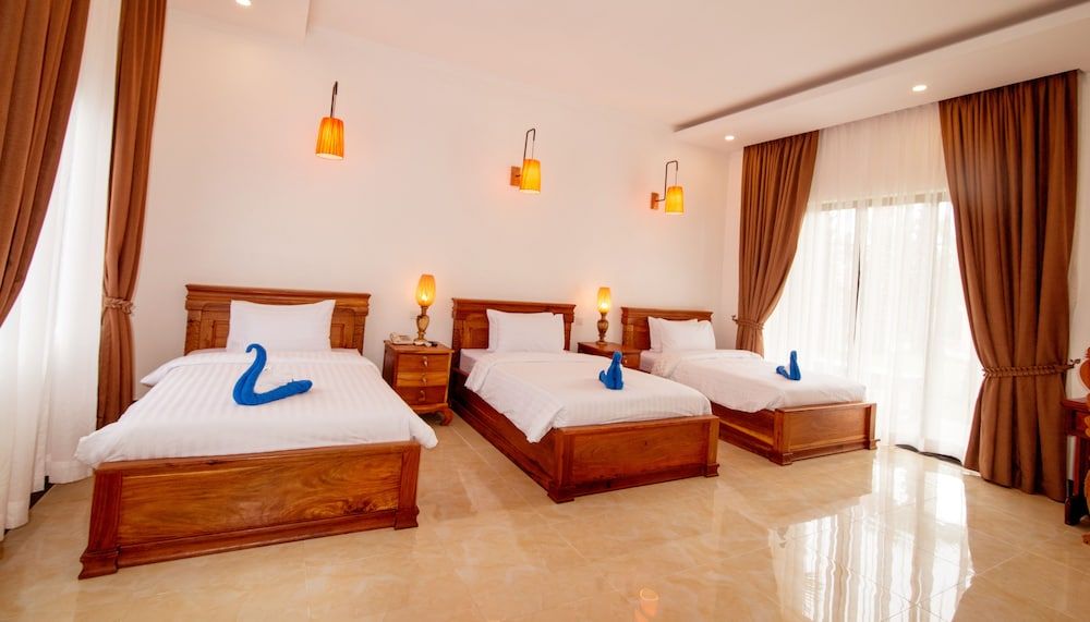 Borei Hang Tep Residence & Spa Deluxe Triple Room, 3 Twin Beds, Non Smoking 2