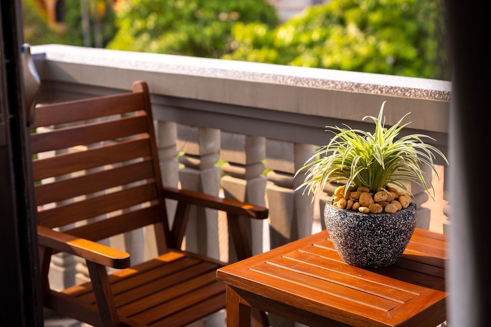 Mony Reach Angkor Hotel Deluxe Twin With Balcony 5