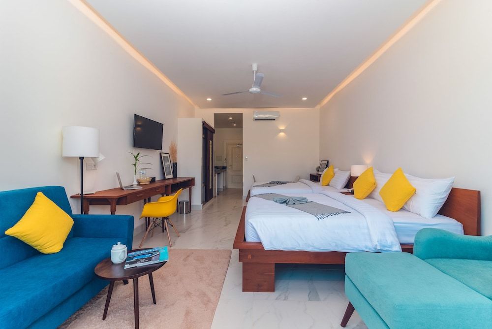 Molito Blanc Postel Deluxe Family Room