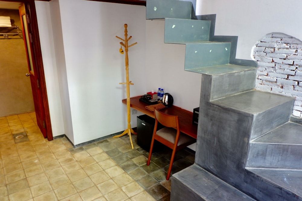 1004 Boutique Hotel Standard Twin Room 4