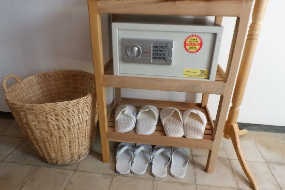 1004 Boutique Hotel Standard Double Room, 1 King Bed 7