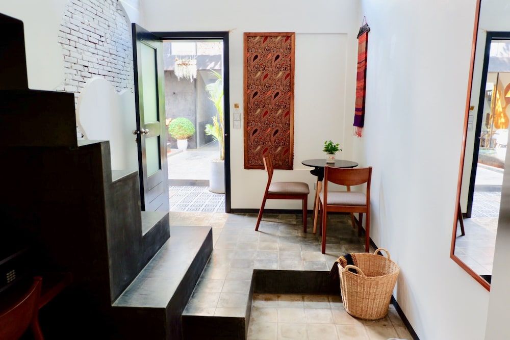 1004 Boutique Hotel Standard Twin Room