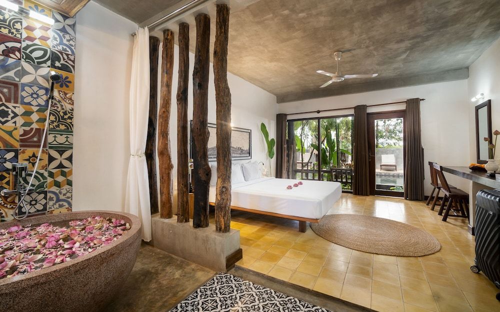 The Nature Deluxe Double Room with Pool View 8