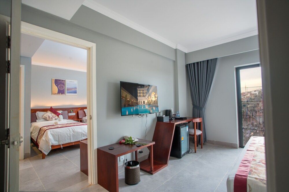 undefined Angkor Zhe Jiang Hotel 3