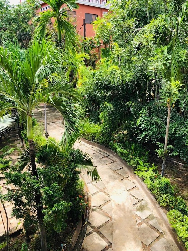 undefined Isirafu Hotel & Residence 2