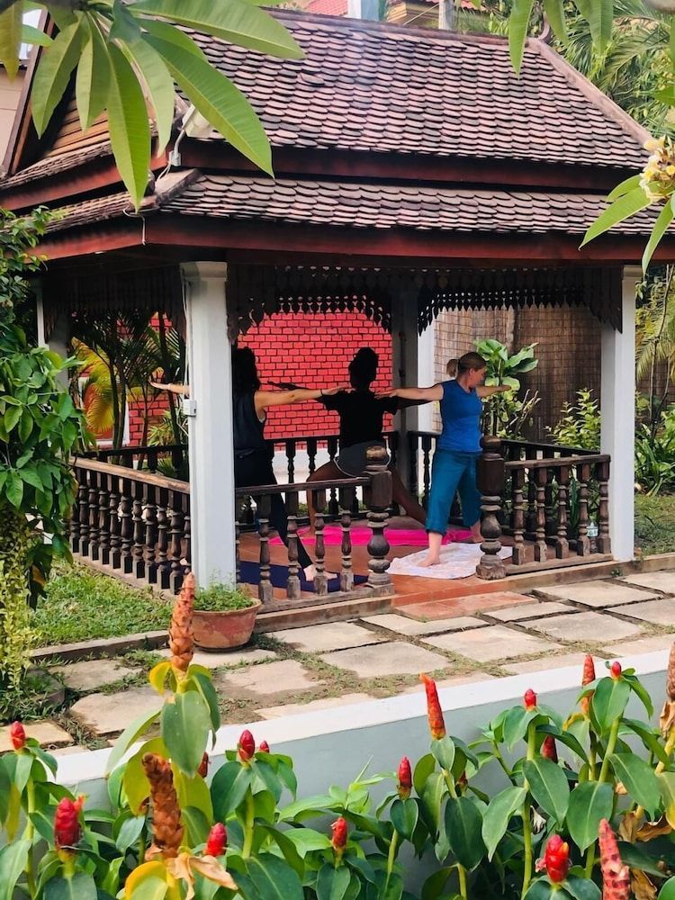 undefined Isirafu Hotel & Residence