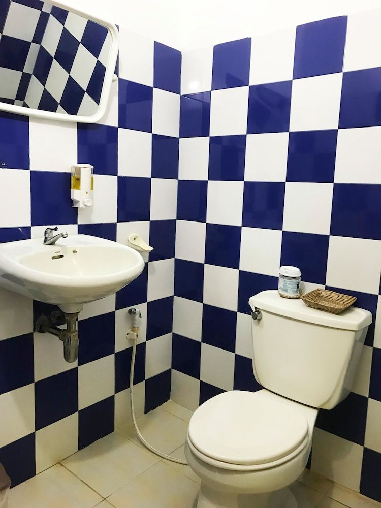 Golden Ganesha Villa - Hostel Standard Double Room, 1 King Bed, Non Smoking 5