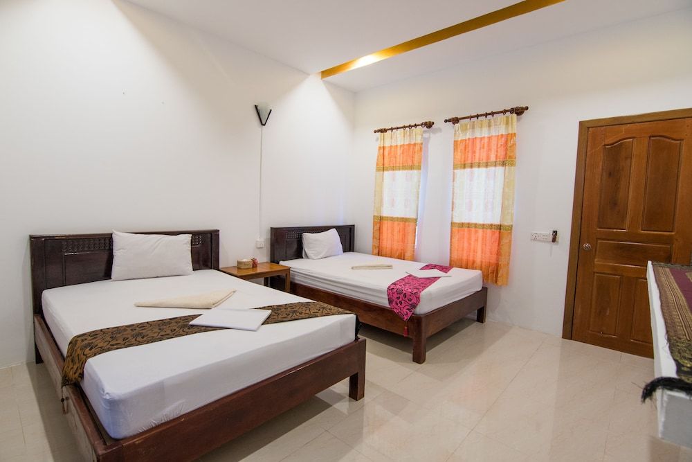 Golden Ganesha Villa - Hostel Standard Twin Room, Multiple Beds, Non Smoking 2