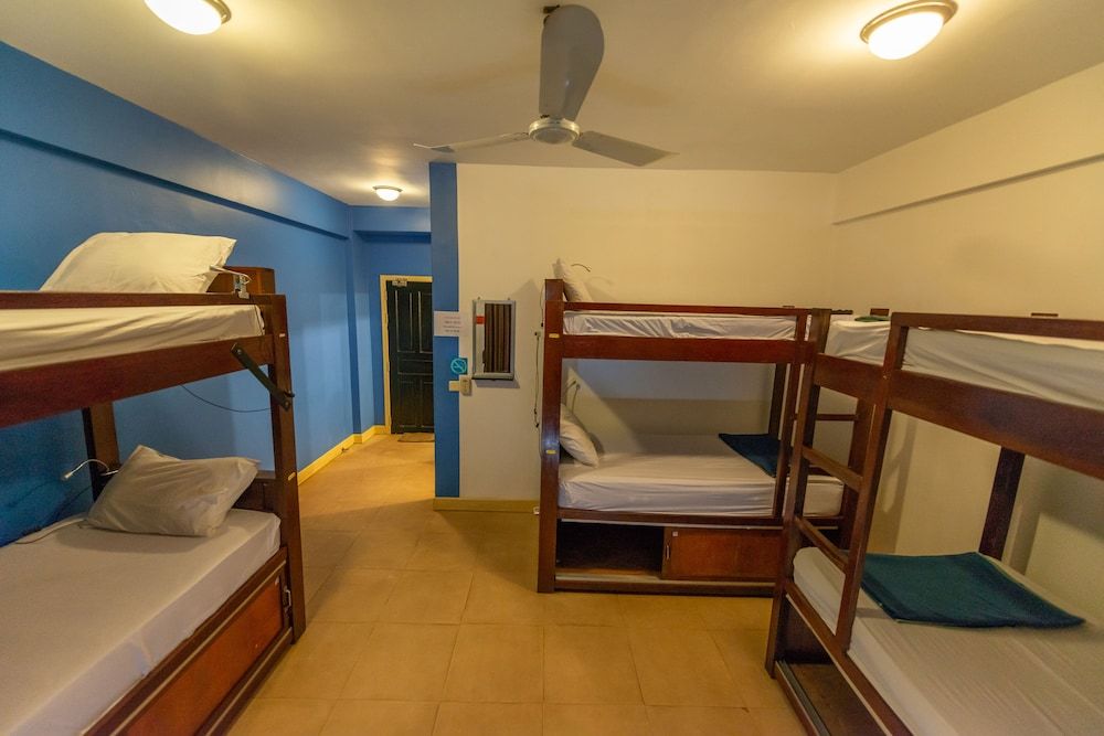 G&Z Plan B Hostel Private 6 Dorm Bedroom 2