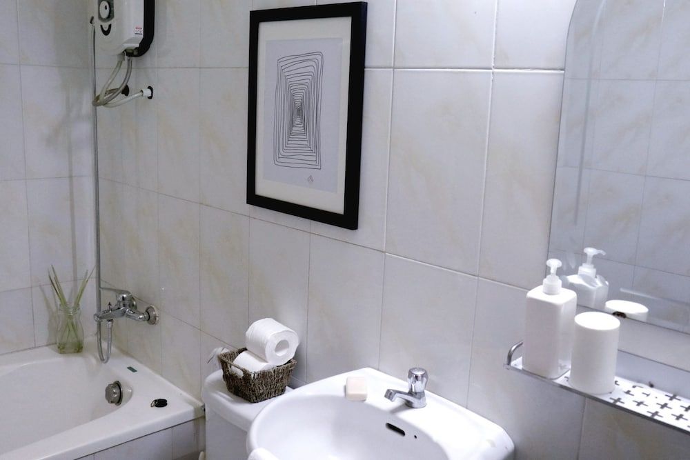 undefined HipLivin 10